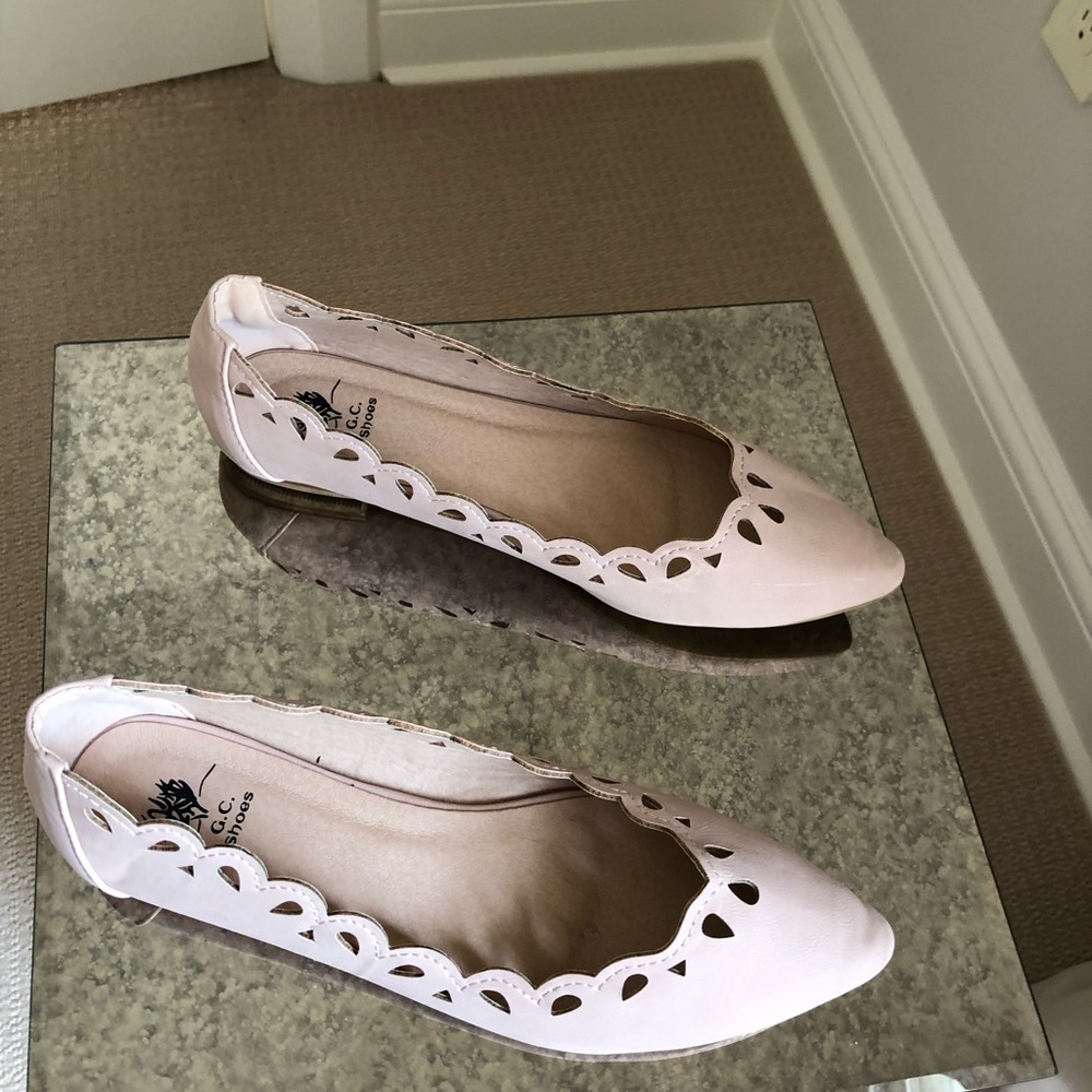 G.C.Shoes  peach laser cut flats 8
